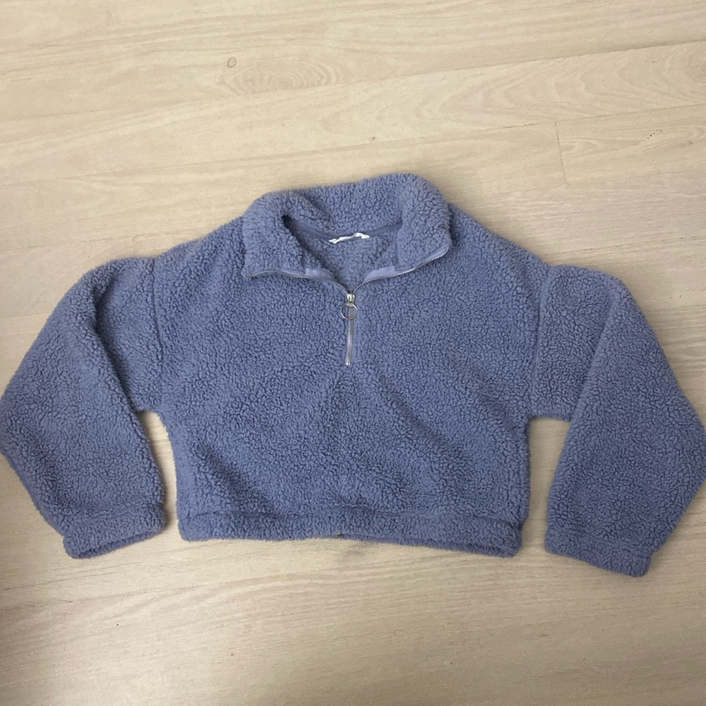 Soft Fluffy Cropped Sweatwer - Small - 3/4 Zip